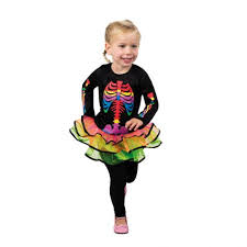 Enfilez pour halloween la chemise et le masque de hockey et transformez vous en sosie de jason. Costume Halloween Fille Deguisement Halloween 3 A 4 Ans