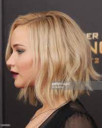 Actress Jennifer Lawrence Hair Detail Attends The 39 The Hunger Games Mocki Love Instago Jennifer Lawrence Frisur Jennifer Lawrence Haar Haarschnitt