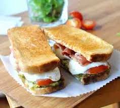 Recette Croque Monsieur A L Italienne Recette Recette Croque Monsieur Recette Croquant Recettes De Cuisine