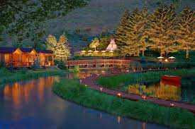 Just off of the main street going into downtown it was a short walk to the main square in downtown jackson hole. Jackson Hole Luxury Lodging Rustic Inn Resort 4 Star Hotel