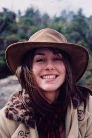 Country Girl 500 Tips For Buying Hats To Go Hiking In Hiking Hats For Women Buy Hats Outdoor Fashion