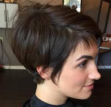 Although it works best for women with naturally straight hair, this one of the best hairstyles for any major event that is happening. 35 Trendiest Short Brown Hairstyles And Haircuts To Try