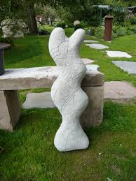 Beton Mosaik Und Kunst Im Garten Gartenskulptur Mosaik Skulpturen Gartenskulpturen gehören zu den ältesten bekannten dekorationsideen für den garten.