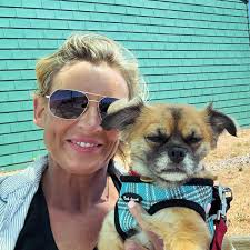 Jana Lee Hamblin (@janaleehamblin) • Threads, Say more