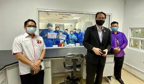 Kementerian kesihatan malaysia (kkm) menjangkakan perintah kawalan pergerakan (pkp) akan dilaksanakan selama empat. Lawatan Rasmi Ketua Pengarah Kesihatan Malaysia Tan Sri Dr Noor Hisham Abdullah Ke Ketua Pengarah Kesihatan Malaysia Tan Sri Dr Noor Hisham Abdullah Ksr Mkakk