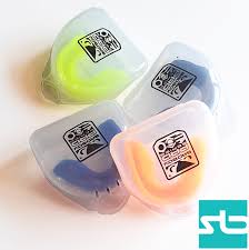 It gives a dry and powdery. Silicone Gum Guards Snr Sport Box