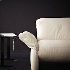 Canapé convertible en cuir haut de gamme pour couchage quotidien disponible en 2 places lit 120 cm, 3 places lit 140 cm et 4 places lit 160 cm. Canape Relax Electrique Manuel Au Meilleur Prix Canape 3 Places Haut De Gamme Elena De Koinor Avec Assises Motorisees Par Touch It Technology Inside75