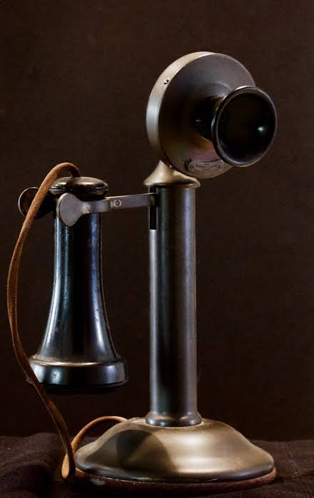 Beyond the Banks: Evolution of the 'horn' and phone calls in Hendersonville