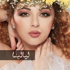 صور ميريام فارس تستمتع بمغيب الشمس ولغز المكان الذي تتواجد فيه Women Be Like Crown Jewelry Beauty