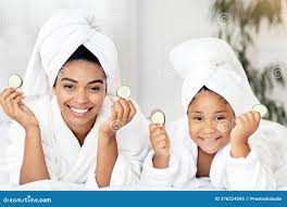 474 Mom Daughter Facial Mask Stock Photos - Free & Royalty-Free Stock  Photos from Dreamstime