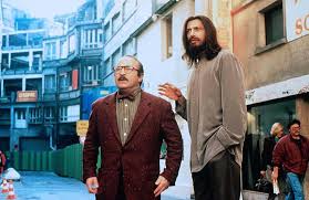 The rest of the movie follows his attempts at reconciliation. The Favor The Watch And The Very Big Fish Movie Review 1992 Roger Ebert