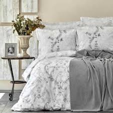 Karaca home quatre delux gold nevresim takımı örgü battaniye set:€ 99.95 ; Karaca Home Nevresim Takimi Battaniye Seti Gittigidiyor