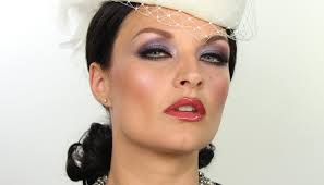 Aged 81, british actress joan collins knows a thing or two about beauty! Pin Van Ann Martine Arcia Keith Op Beleza 1970 1970s Beauty