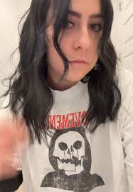 Donna Compton (@donnacompton_)