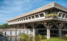 A espanha conta com excelente malha viária, composta por estradas com boa manutenção, sinalização e iluminação. Conexoes Internacionais Arquiteturas Estrangeiras Em Brasilia Sylvia Ficher E Paulo Roberto Alves Dos Santos Archdaily Brasil