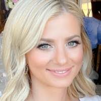 Lauren Bechtel's Instagram, Twitter & Facebook