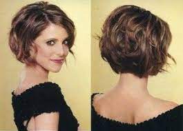 Cute Curled Graduated Chin Length Bob Haircut Haircuts For Wavy Hair Chin Length Hair Short Stacked Bob Hairstyles