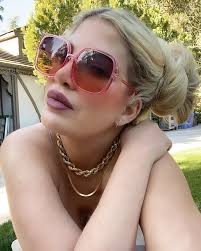 Tori Spelling
