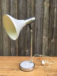 Lampe De Bureau Lampe De Table Bras Chrome Articule Design Fabrication Italienne Industriel Chic Pur Vintage Circa 1960 Lamp Desk Lamp Table Lamp