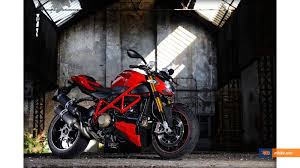Por fin ducati se anima en sacar la ducati 848 streetfighter para el 2011 la presentaran en milan en unos dias.igual se les da de sacar la multiestrada en 848. Ducati Streetfighter 2011 Ducati Streetfighter S Wallpaper Mbike Com Ducati Ducati Streetfighter S Cool Bikes