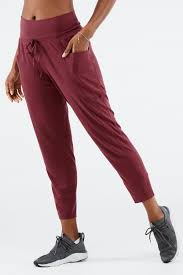 A call center is comprised of people called agents who answer and make calls and the technical infrastructure through which these calls pass. Maj Tricot Pant Fabletics