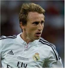 Kroatien feiert seinen kleinen könig. Luka Modric Haircut Hairstyle 2021 Taperfadehaircut Com