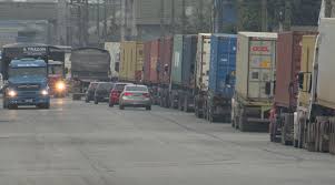 Paranaguá enfrenta intenso fluxo de caminhões e trânsito pode piorar com novo moegão