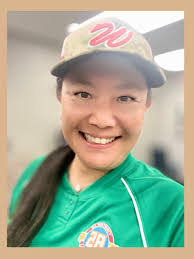 Lisa Kimura's Instagram, Twitter & Facebook