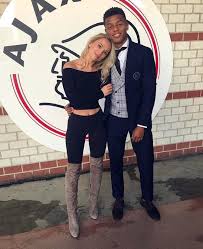 Lion forvardi memfis depay barselonaga o'tishga qaror qildi. David Neres Uber Seine Deutsche Super Lig International Facebook