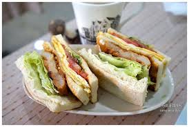 新莊美食推薦 隱藏版創意炭烤土司 米豆早午餐 跟著領隊玩 taiwan food food sandwiches