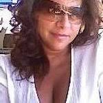 Suzanne Moniz's Instagram, Twitter & Facebook