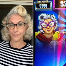 New blog post (link in profile) is all about the vintage fashions of 'Vicky  Vaughn' focusing