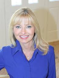 Christi Stevens's Instagram, Twitter & Facebook