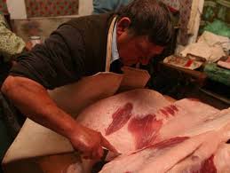 Un gest frumos poate să ia povara umerilor obosiți pe drum. ComercianÅ£ii Pot Verifica Non Stop Carnea De Porc ScoasÄ La Vanzare In PieÅ£e Opinia BuzÄu
