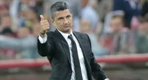 براشوف ، رابيد بوخارست وحاليا يدرب نادي الهلال السعودي. Ø§Ù„Ù‡Ù„Ø§Ù„ Ø§Ù„Ø³Ø¹ÙˆØ¯ÙŠ ÙŠØªØ¹Ø§Ù‚Ø¯ Ù…Ø¹ Ø§Ù„Ù…Ø¯Ø±Ø¨ Ø§Ù„Ø±ÙˆÙ…Ø§Ù†ÙŠ Ø±Ø§Ø²ÙØ§Ù† Ù„ÙˆØ´ÙŠØ³ÙƒÙˆ Ù„Ù…ÙˆØ³Ù…ÙŠÙ†