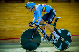 De geselecteerde renners en de onderdelen waarop ze uitkomen in tokioroy van den berg (teamsprint)harrie lavreysen (teamsprint, sprint en keirin)jeffrey hoogland (te. Jonge Pistier Uit Lendelede Wil Uitblinken Op 1e Wk En Denkt Al Aan De Olympische Spelen Wielerverhaal