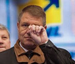 În copilărie a practicat baletul și a luat lecții de pian. Galerie Foto Klaus Iohannis In Ipostaze Amuzante Din Tinerete Pana In 2014