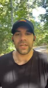 C8D0CCEB-6BB5-43B2-A71F-1EAE02D77F46.MOV