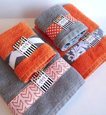Set Of 4 Bath Towels Gray And Orange Grey And Orange By Augustave Hotel Collection Towels Gray Towels Orange Bathroom Decor