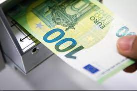 3 euro sind 0,0082 euro pro tag. Neue 100 Euro Und 200 Euro Banknoten Ab Dem 28 Mai Im Umlauf Deutsche Bundesbank