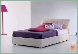 I nostri modelli di letti 1 piazza e mezzo made in italy di design sono studiati e progettati per soddisfare le esigenze di ogni cliente, dallo stile alla qualità. Letti Da Una Piazza E Mezzo Con Contenitore