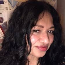 Nita Holt's Instagram, Twitter & Facebook