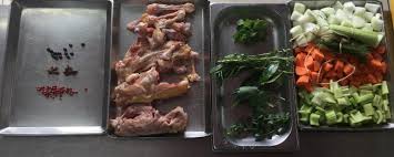 Come fare brodo di pollo. Come Fare Bene Il Brodo Di Pollo Piu Salutare Piu Versatile La Ricetta Dello Chef Giuseppe Daddio Luciano Pignataro Wine Blog