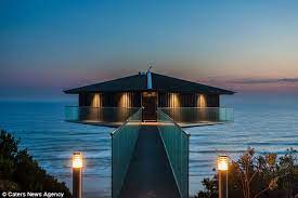 There are not many things i love more than a good road. Floating Pole House In Australia Reopens With Floor To Ceiling Windows Daily Mail Online