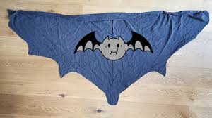 Einfache halloween kostüme für die ganze familie, mama, papa und die zwei kinder mit weißen bettwäsche bedeckungen. Halloween Kostum Einfach Erlebnisse Fur Teenager Geburtstag