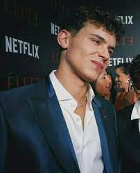 He is an actor, known for élite (2018), 15 años y un día (2013) and la corona partida (2016). Pin On Elite