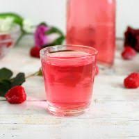 наливка из малины на водке на 3 литровую банку Nastojka Iz Maliny Na Vodke V Domashnih Usloviyah Recept V 2020 G S Izobrazheniyami Recepty Napitkov Malina Vodka