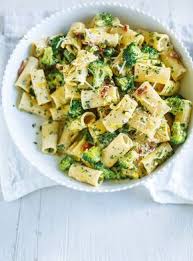 Carbonara Au Brocoli Ricardo Recipe Recipes Pasta Dishes Pasta Recipes