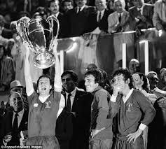 Diese statistik zeigt, welche rückkennummern des vereins liverpool in der geschichte schon vergeben waren und an welche spieler. Terry Mcdermott On The Secrets Of Liverpool S 1981 European Cup Glory Over Real Madrid Daily Mail Online