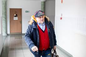 Lagzi lajcsi még mindig nem lélegezhetett fel, felesége és. Galambos Lajos Tudobeteg Felesege Mar Csak Arnyeka Regi Onmaganak
